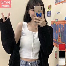 【V3327】SMILE-甜漾春天．方領排釦短版無袖針織背心