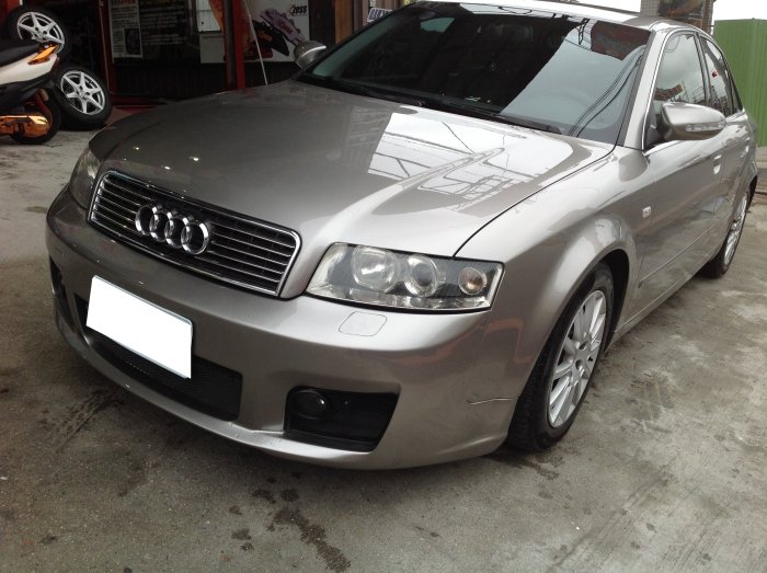 DＪＤ180727５２ AＵDI A4 B6 全車烤漆 歡迎預約到店(依現場估價為主)