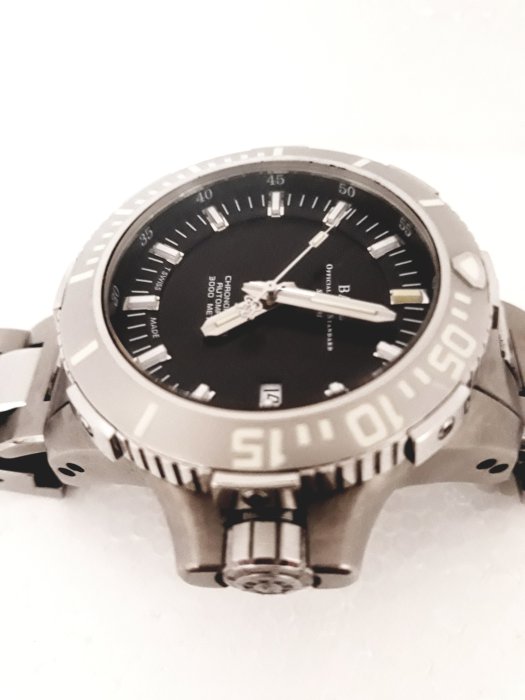 瑞士名錶 BALL 波爾   防水3000M    盒單全. 品相非常好，全網路最低價。  oris,可參考
