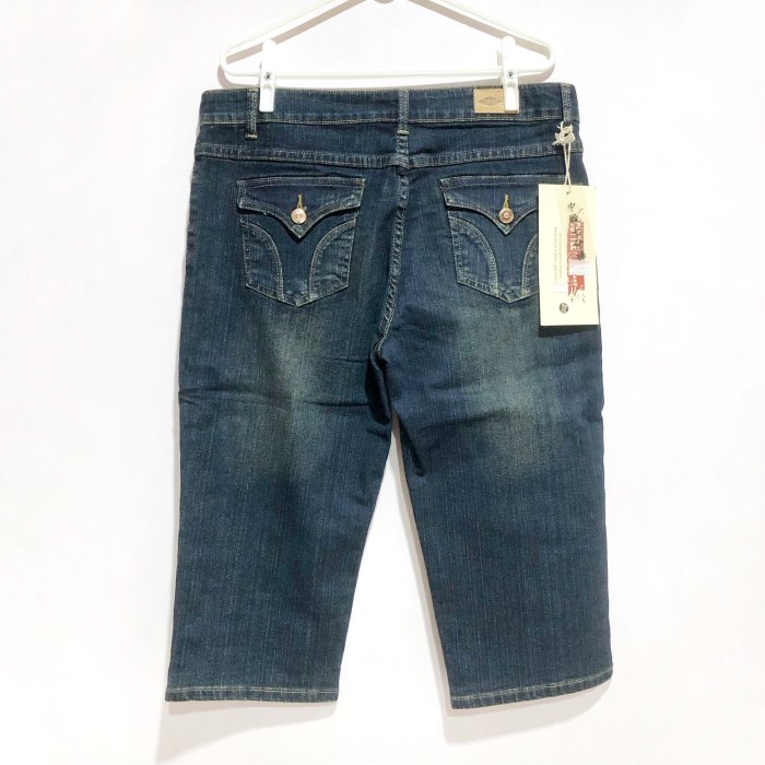 全新 CUTTLE JEANS 鑲鑽釦 直筒刷色中腰七分牛仔褲 3L