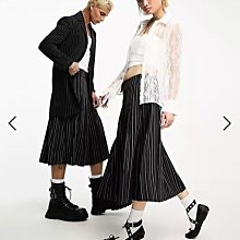 (嫻嫻屋) 英國ASOS-Reclaimed Vintage黑色細條紋百褶中長裙EF23