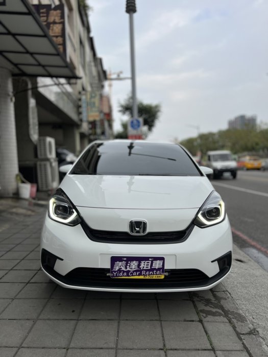 高雄義達租車2022 New Fit~禮車、長租、短租、5.7.9人座~~~非Altis、Vios