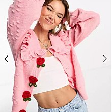 (嫻嫻屋) 英國ASOS-Neon Rose 荷葉摺邊方領玫瑰花鈕釦粉紅色針織毛衣外套EJ23