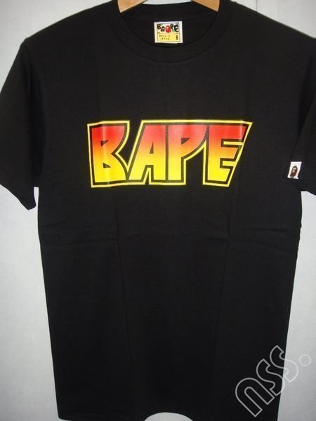 特價【NSS】 A BATHING APE BAPE 大LOGO 黑 白 S M 紅黃漸層