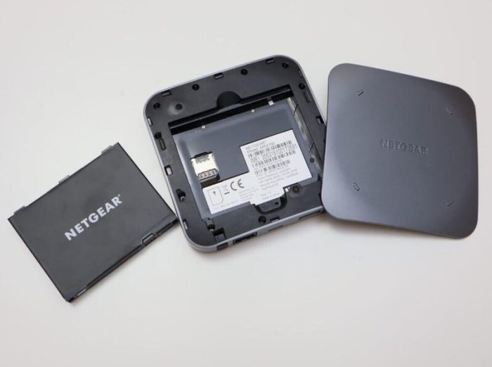 缺貨勿下-全頻段5CA 澳洲版 Netgear M2 MR2100分享器4G LTE WiFi無線路由器SIM行動網卡