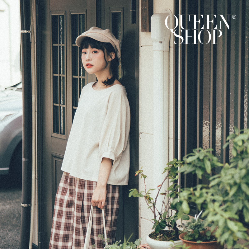 Ｑｕｅｅｎ Ｓｈｏｐ【01096289】素面棉麻圓領上衣 兩色售＊現+預＊