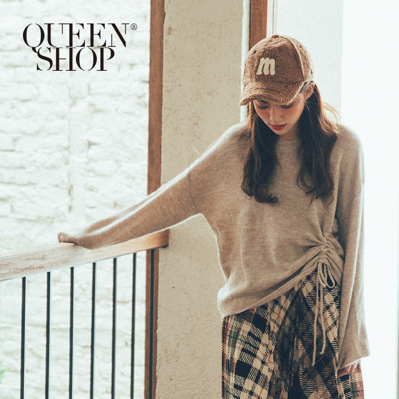 Ｑｕｅｅｎ Ｓｈｏｐ【01070931】基本休閒素色側抽繩造型長袖毛衣 兩色售＊現+預＊