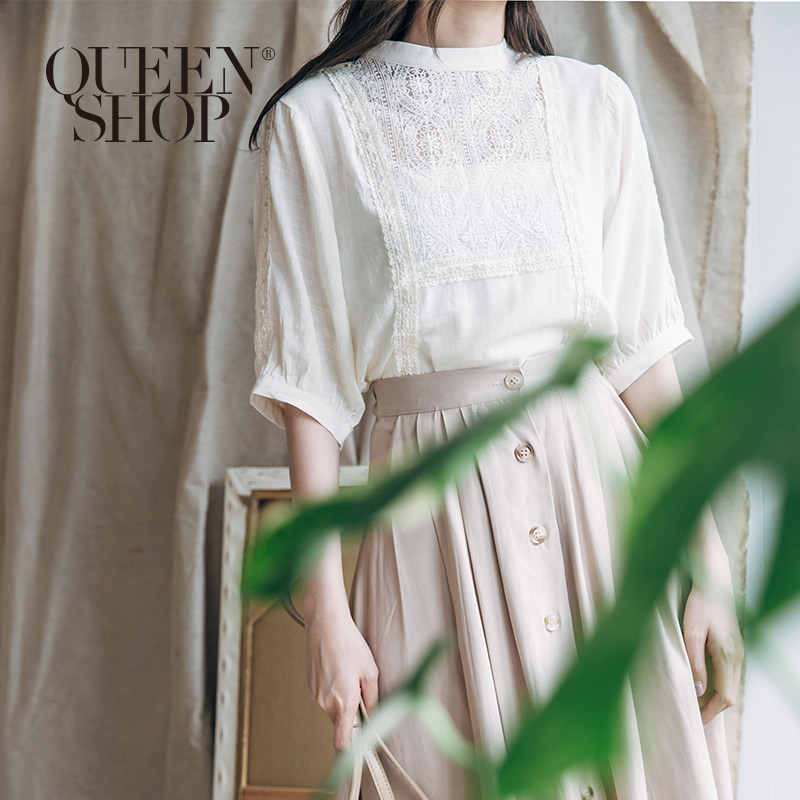 Ｑｕｅｅｎ Ｓｈｏｐ【01096260】小高領復古蕾絲造型上衣＊現+預＊