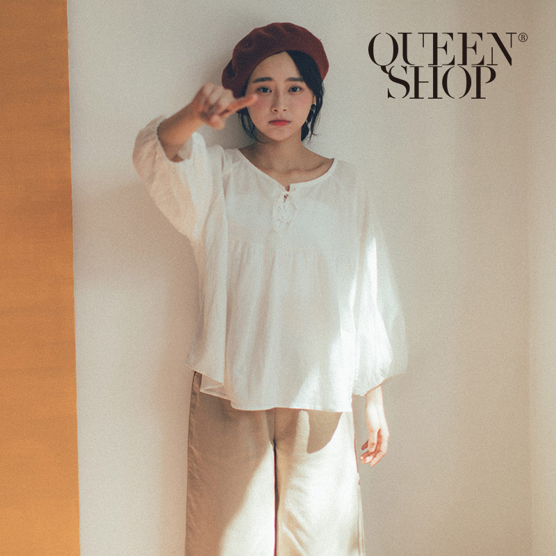 Ｑｕｅｅｎ Ｓｈｏｐ【01096438】好感白系蝴蝶結娃娃上衣＊現+預＊