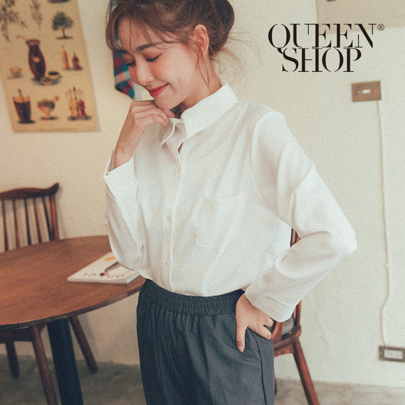 Ｑｕｅｅｎ Ｓｈｏｐ【01023529】基本款單口袋素面襯衫 兩色售＊現+預＊