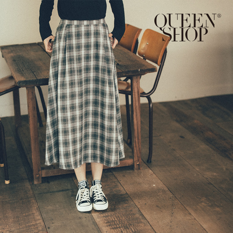 Ｑｕｅｅｎ Ｓｈｏｐ【03020607】配色格紋磨毛中裙 兩色售 S/M/L＊現+預＊