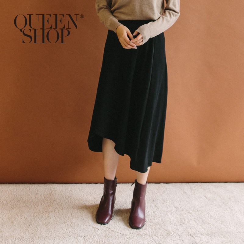 Ｑｕｅｅｎ Ｓｈｏｐ【03070094】基本百搭素色不規則造型長裙 兩色售＊現+預＊