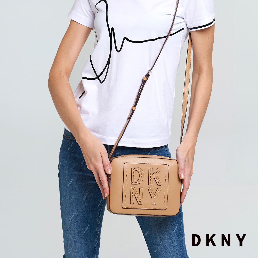 DKNY 女 斜背包 方型 LOGO印字 黃