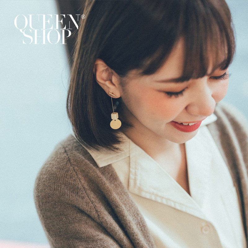 Ｑｕｅｅｎ Ｓｈｏｐ【07030585】金屬圓形小方塊造型耳針式耳環＊現+預＊