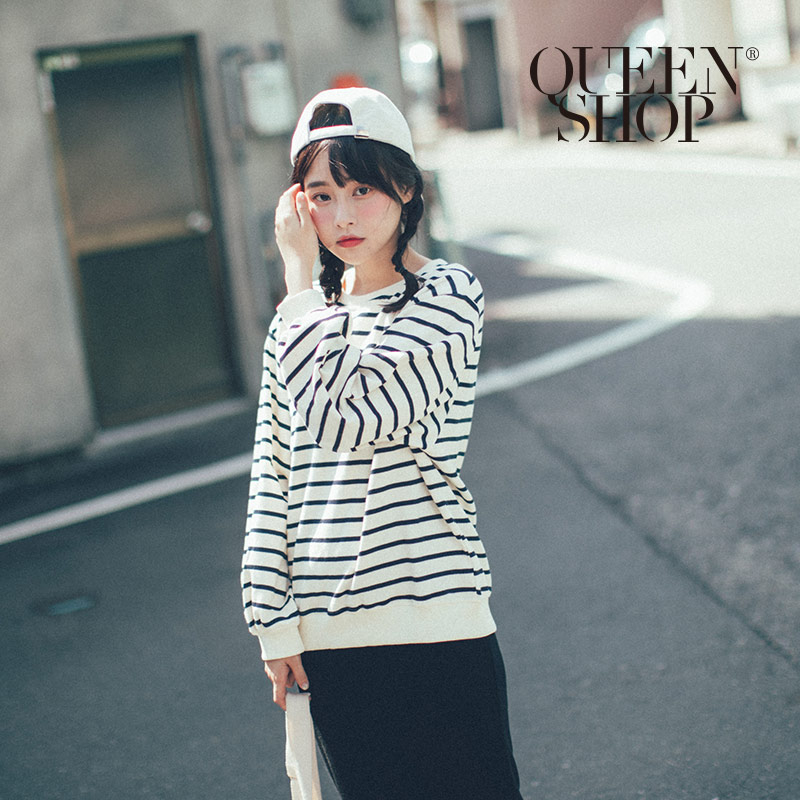 Ｑｕｅｅｎ Ｓｈｏｐ【01038185】配色條紋寬鬆長袖上衣 兩色售＊現+預＊