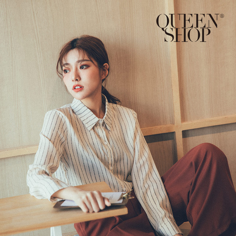 Ｑｕｅｅｎ Ｓｈｏｐ【01023579】虛線條紋雪紡襯衫 兩色售＊現+預＊