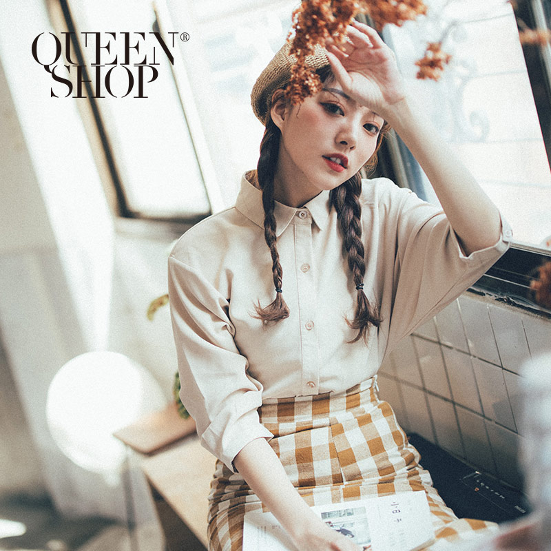 Ｑｕｅｅｎ Ｓｈｏｐ【01023517】基本素色排釦造型七分袖襯衫 兩色售＊現+預＊