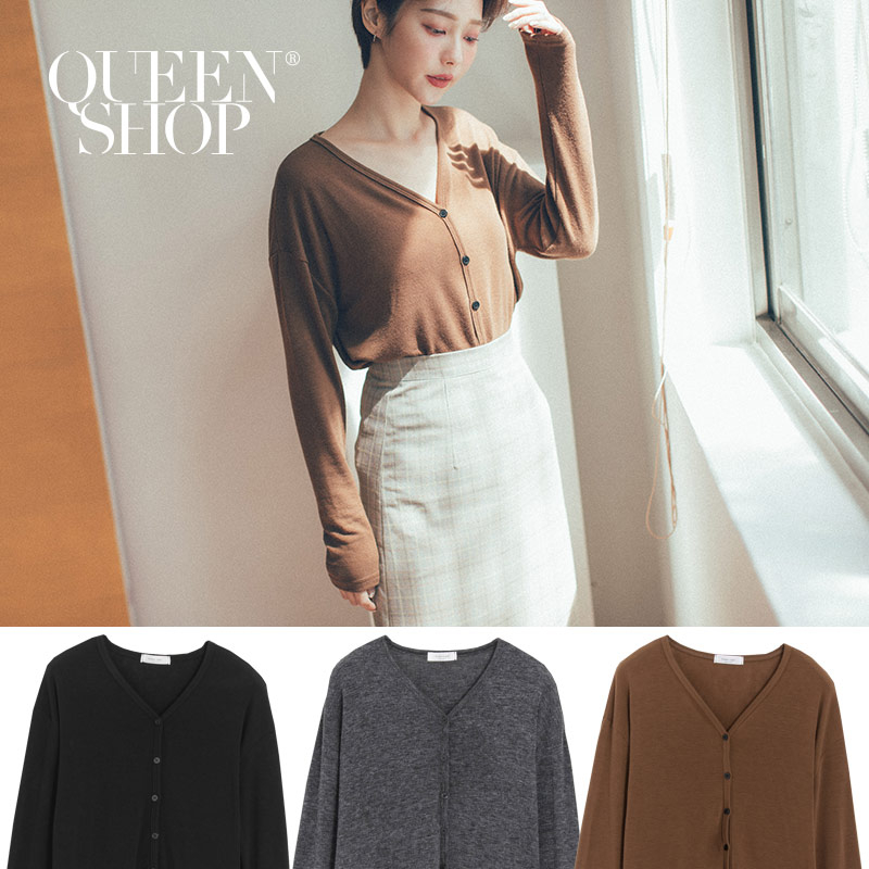 Ｑｕｅｅｎ Ｓｈｏｐ【02071169】V領素面排釦小外套 三色售＊現+預＊