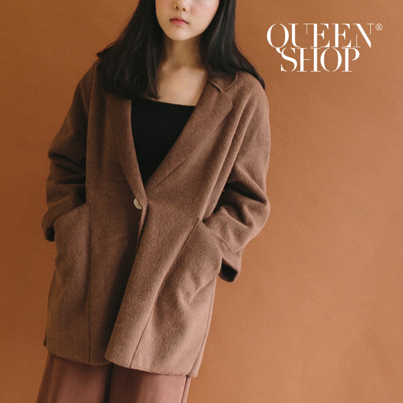 Ｑｕｅｅｎ Ｓｈｏｐ【02071201】基本素色V領毛呢短版長袖外套 兩色售＊現+預＊