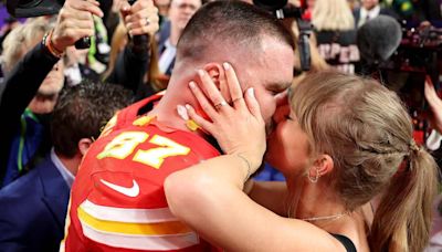 Travis Kelce 'Sends a Message' to Taylor Swift With Game-Day Fashion Ahead of First Chiefs Game