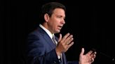 DeSantis promueve su nuevo libro en Doral al estilo de una campaña electoral