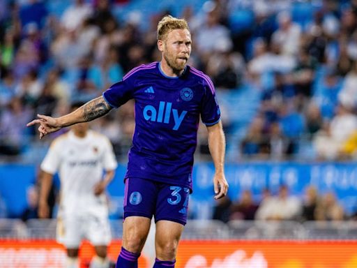 Deadspin | Charlotte FC M Scott Arfield joins Bolton Wanderers