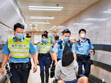 兩警醫院跟進交通意外 男子突揮拳施襲企圖搶槍