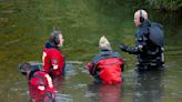 17-year-old killed, 4 hurt in stabbings on Wisconsin river