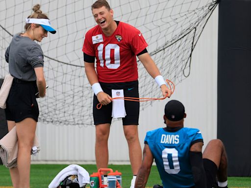 Jacksonville Jaguars QB Mac Jones embracing new role, having fun just being Mac