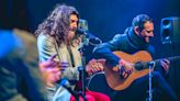 Israel Fernández enamora en Pirineos Sur y recoge el relevo de los grandes del flamenco