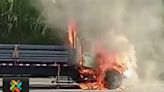 Video: Otro vehículo pesado se quema frente a gasolinera en menos de 24 horas | Teletica