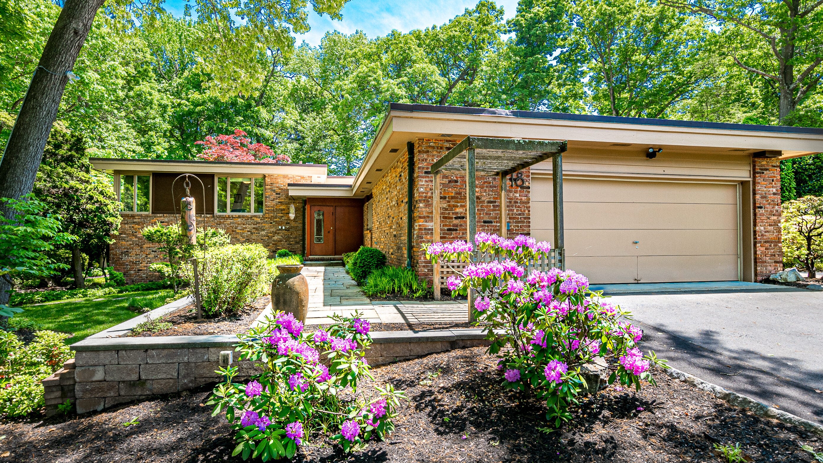 Look inside NJ home designed by Frank Lloyd Wright student Edgar Tafel