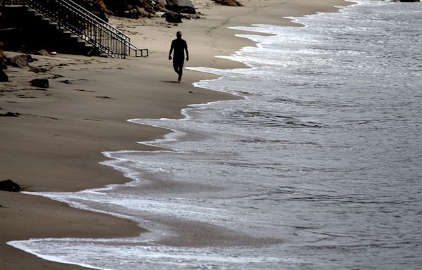 Avoid the bacteria-tainted water at these Southern California beaches this holiday weekend