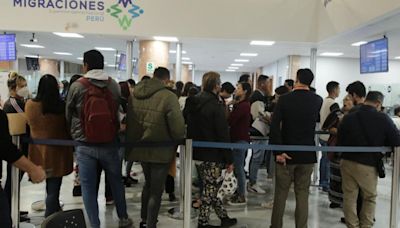 Sindicato de Migraciones estima impacto de S/10 millones diarios por huelga indefinida