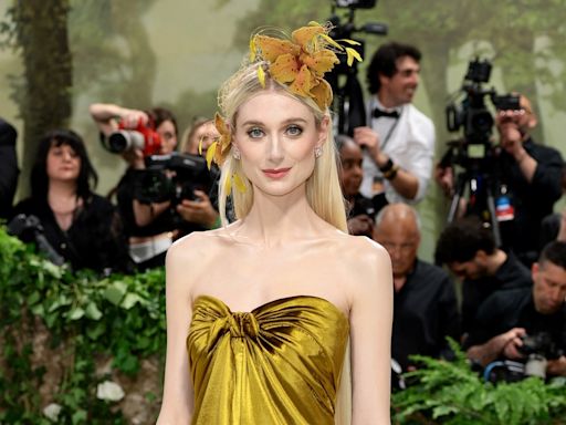 Elizabeth Debicki Is a Dior-Clad Titania With Knee-Length Hair at the Met Gala