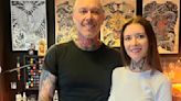"¡Atrévanse!": Carla Jara se tatuó una mariposa en el cuello que no sería permanente, sino parte de una campaña