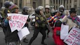 Pérou: des manifestants demandent le départ de la présidente Dina Boluarte après son long discours