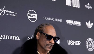 Snoop Dogg Is Getting His Own College Football Bowl Game | 93.3 The Beat