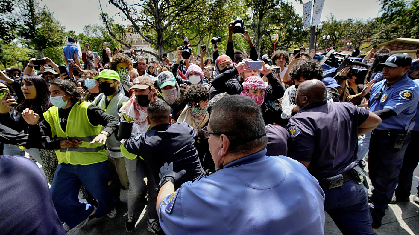 Pro-Palestinian protests spread to the campuses of USC and the University of Texas