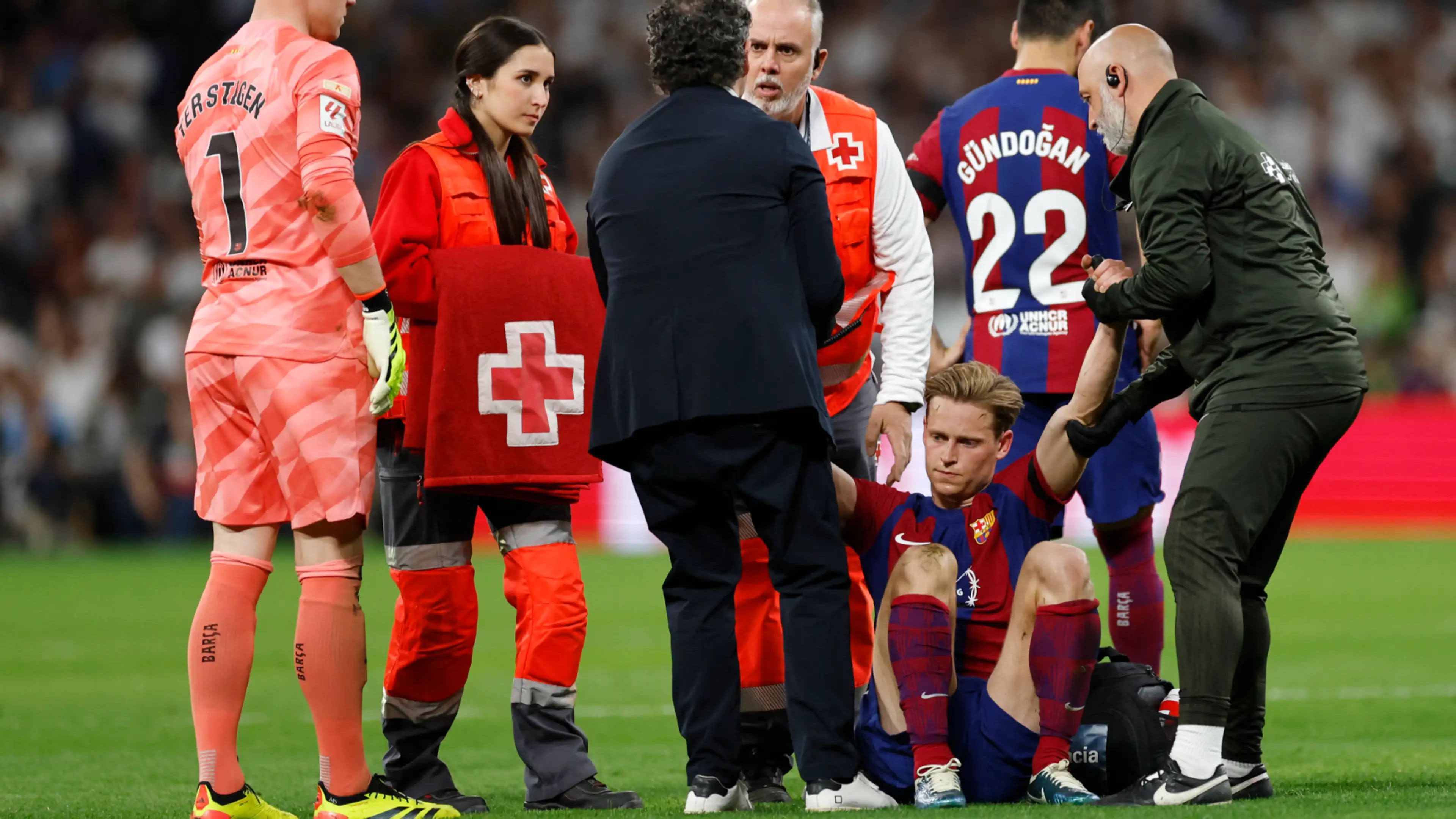 Barcelona midfielder Frenkie de Jong to undergo ankle surgery if injury does not improve