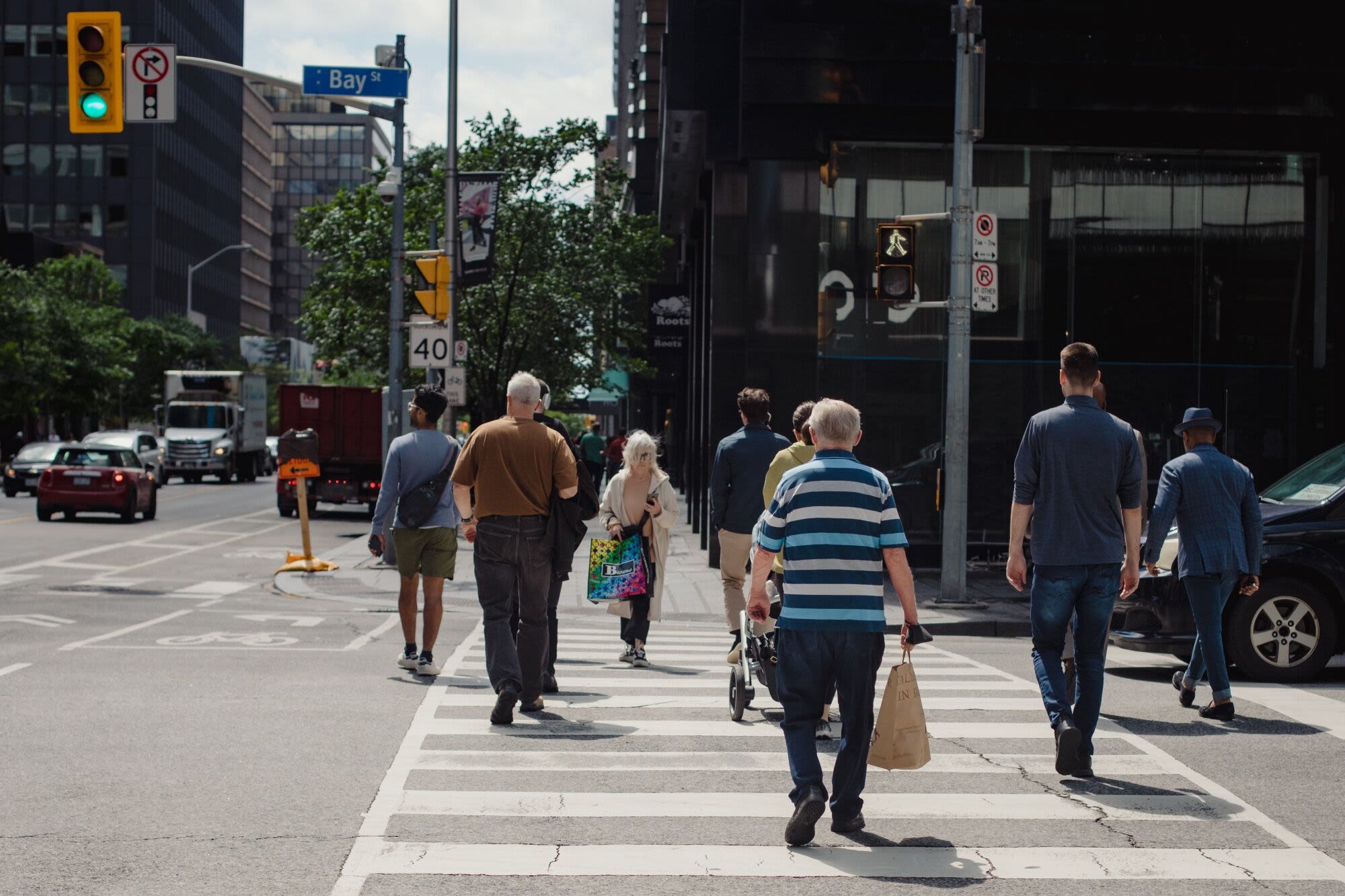 Canada Economy Grew 1.7% in First Quarter, Missing Forecasts