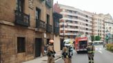 Alarma en el centro de Oviedo al detectarse una densa columna de humo cerca de la Casa del Pueblo: 'Pensábamos que se quemaba'