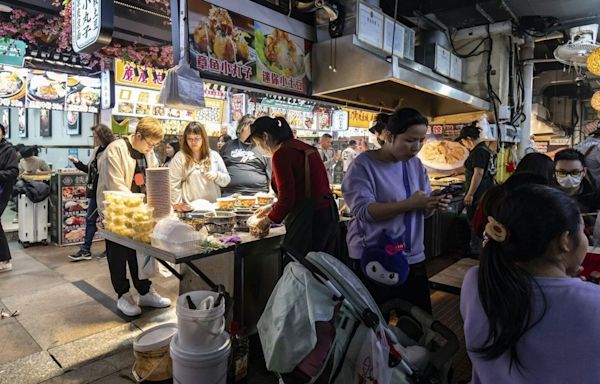 China Consumer Inflation Stays Tepid, Factory-Gate Prices Continue to Fall