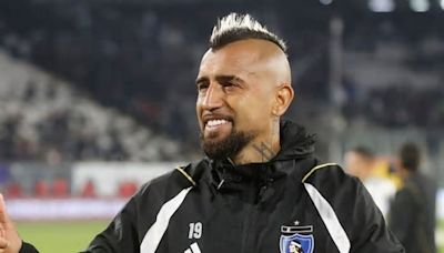 Recordado ex delantero de Colo Colo y su crudo análisis sobre el nivel de Arturo Vidal: "Está en vías de salida, así de simple"