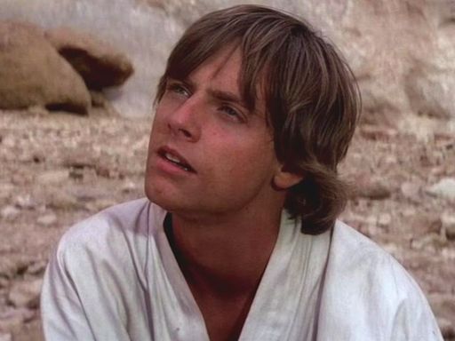 Mark Hamill says he was paid $1000 a week during filming for the first Star Wars movie (and tells fans why he did it)