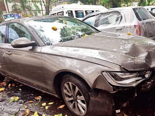 Software Engineer crashes Audi after consuming alcohol in Mulund | Mumbai News - Times of India