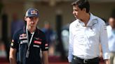 Toto Wolff dio la lista de 4 candidatos para reemplazar a Hamilton en Mercedes y aceptó que tentará a Verstappen