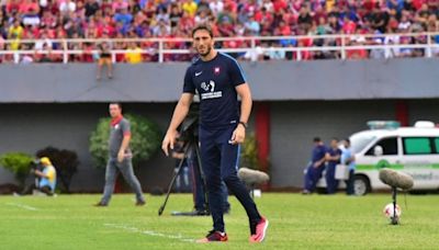 São Paulo fecha contratação do técnico argentino Luís Zubeldía - Lance!