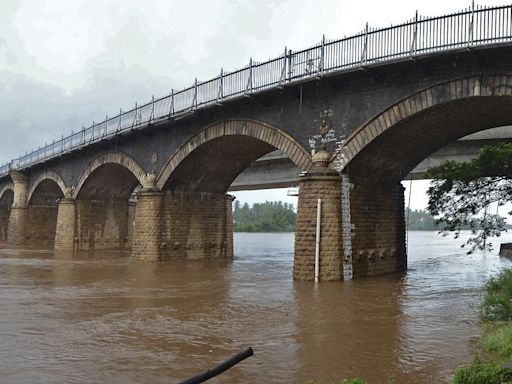 Kolhapur Floods: Thousands relocated, several roads closed as Panchaganga River overflows