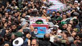 Irán entierra a Raisi en el sitio más sagrado para los musulmanes chiíes